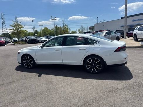 Used 2023 Honda Accord Touring image 16