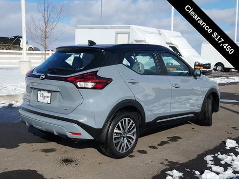 Used 2023 Nissan Kicks SR w/ SR Premium Package image 8