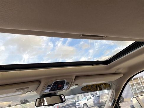 Used 2022 RAM 3500 Limited w/ Towing Technology Group image 14