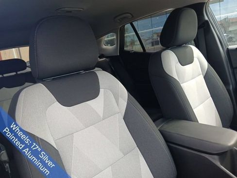 Used 2025 Chevrolet Trax LS w/ LS Convenience Package FWD image 15