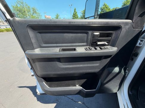 Used 2014 RAM 4500 Tradesman w/ Chrome Appearance Group AWD/4WD image 17