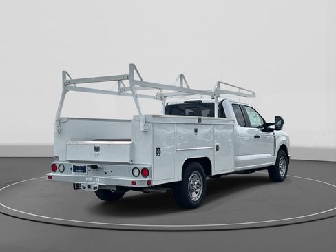 New 2025 Ford F350 XL w/ XL Chrome Package image 4
