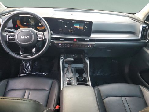 Used 2024 Kia Sorento S AWD/4WD image 9
