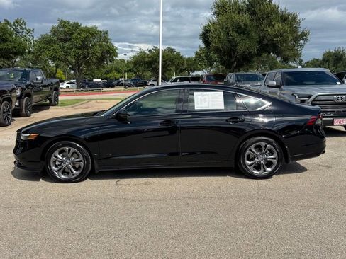 Used 2025 Honda Accord EX-L image 3