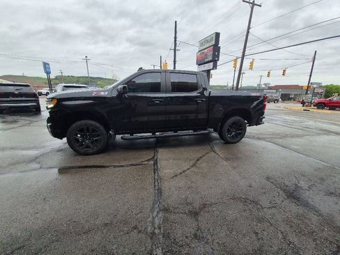 Used 2023 Chevrolet Silverado 1500 LT Trail Boss w/ Convenience Package II AWD/4WD image 4