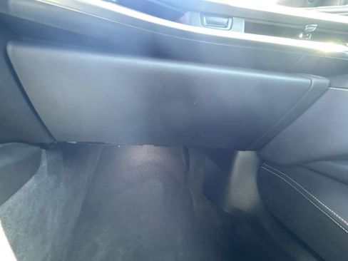 Used 2024 Chevrolet Corvette Stingray Premium Cpe w/ Z51 Performance Package image 33