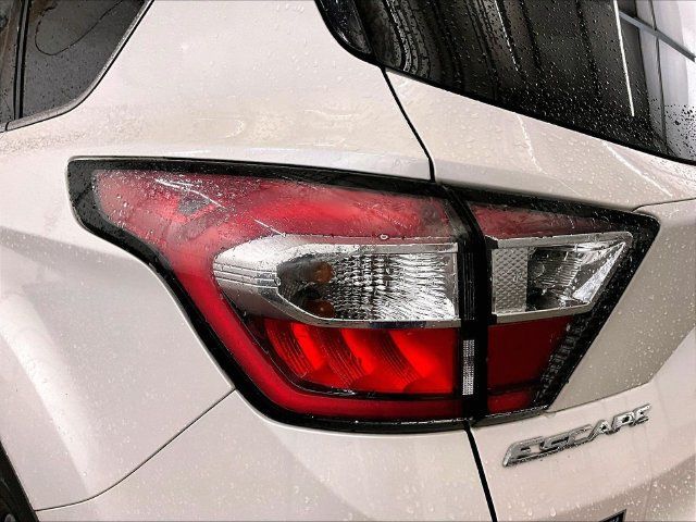 Used 2017 Ford Escape SE AWD/4WD image 28