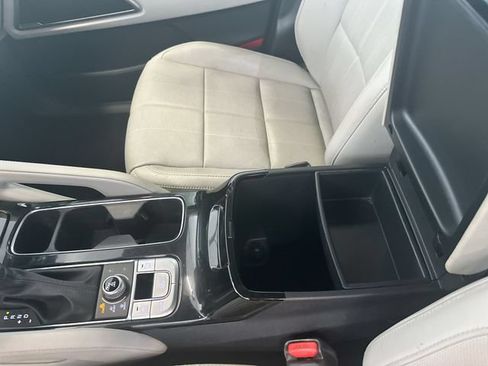 Certified 2021 Kia Telluride EX w/ EX Premium Package AWD/4WD image 25