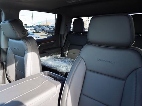 New 2026 GMC Sierra 1500 Denali w/ Technology Package AWD/4WD image 16