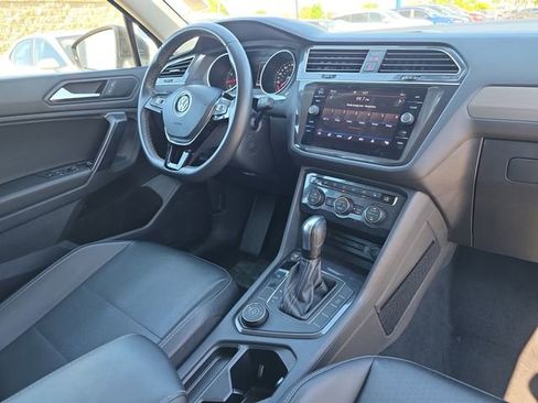 Used 2021 Volkswagen Tiguan SE AWD/4WD image 16