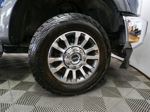Used 2020 Ford F350 Lariat w/ Lariat Value Package AWD/4WD image 14