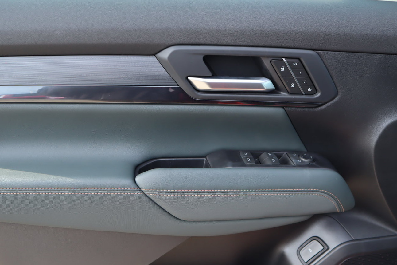 New 2027 GMC Terrain AT4 w/ Convenience Package III AWD/4WD image 25
