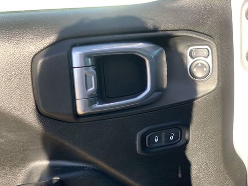 Used 2024 Jeep Wrangler Unlimited Sport AWD/4WD image 22