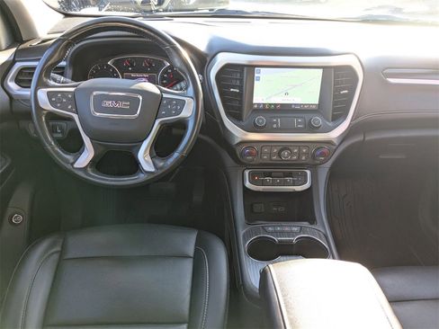 Used 2021 GMC Acadia SLT w/ Elevation Edition image 9