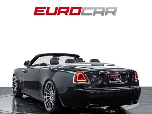 Used 2018 Rolls-Royce Dawn RWD image 4
