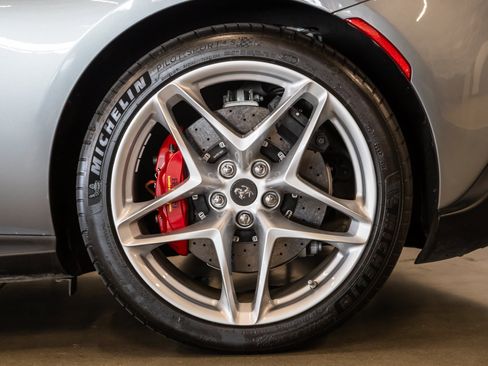 Used 2021 Ferrari Roma RWD image 19