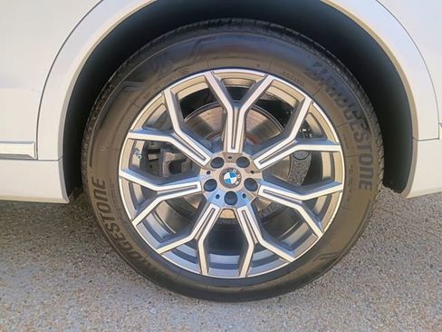 Used 2024 BMW X7 xDrive40i w/ Executive Package AWD/4WD image 17