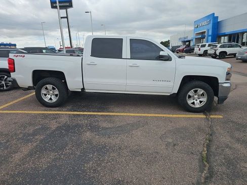 Used 2018 Chevrolet Silverado 1500 LT w/ Trailering Package AWD/4WD image 2