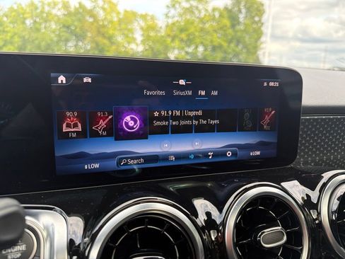 Used 2026 Mercedes-Benz GLB 250 4MATIC image 29