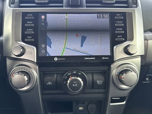 Used 2021 Toyota 4Runner SR5 Premium image 12