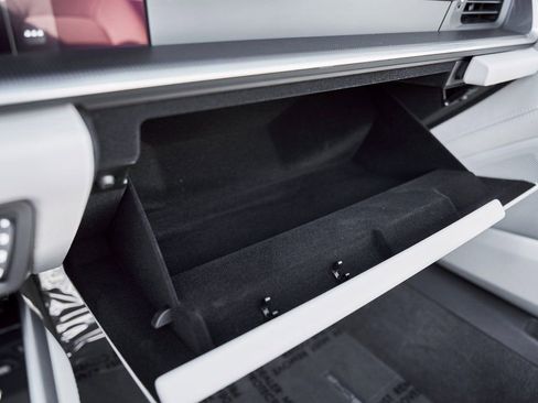 Used 2022 Porsche 911 Turbo S image 72