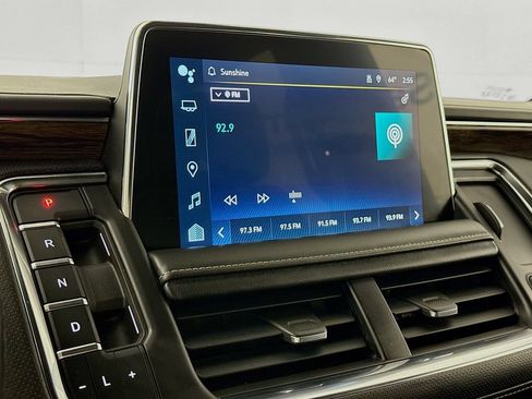 Used 2023 Chevrolet Tahoe Premier AWD/4WD image 15