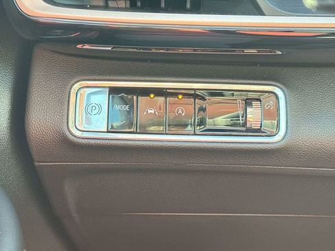 Used 2024 Buick Envision Sport Touring image 33