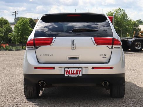 Used 2015 Lincoln MKX AWD w/ Equipment Group 102A image 7