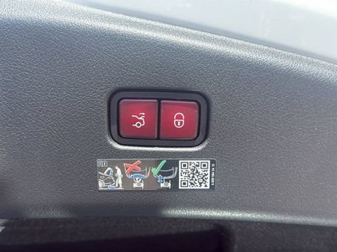 Certified 2024 Mercedes-Benz CLE 300 4MATIC Coupe image 21