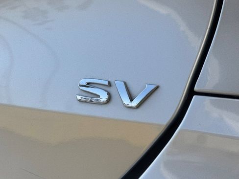 Used 2017 Nissan Rogue SV FWD image 27