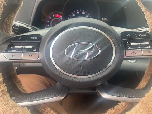 Used 2023 Hyundai Elantra SEL w/ Preferred Accessory Package image 15