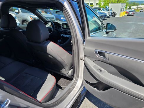 Used 2021 Hyundai Sonata SEL Plus w/ Tech Package FWD image 13