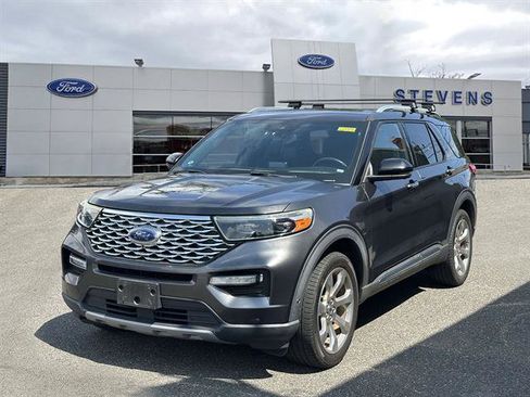 Certified 2020 Ford Explorer Platinum w/ Premium Technology Package AWD/4WD image 2