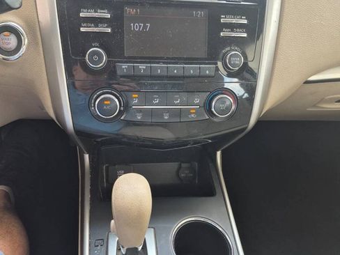 Used 2015 Nissan Altima 2.5 S w/ Sport Value Package FWD image 13