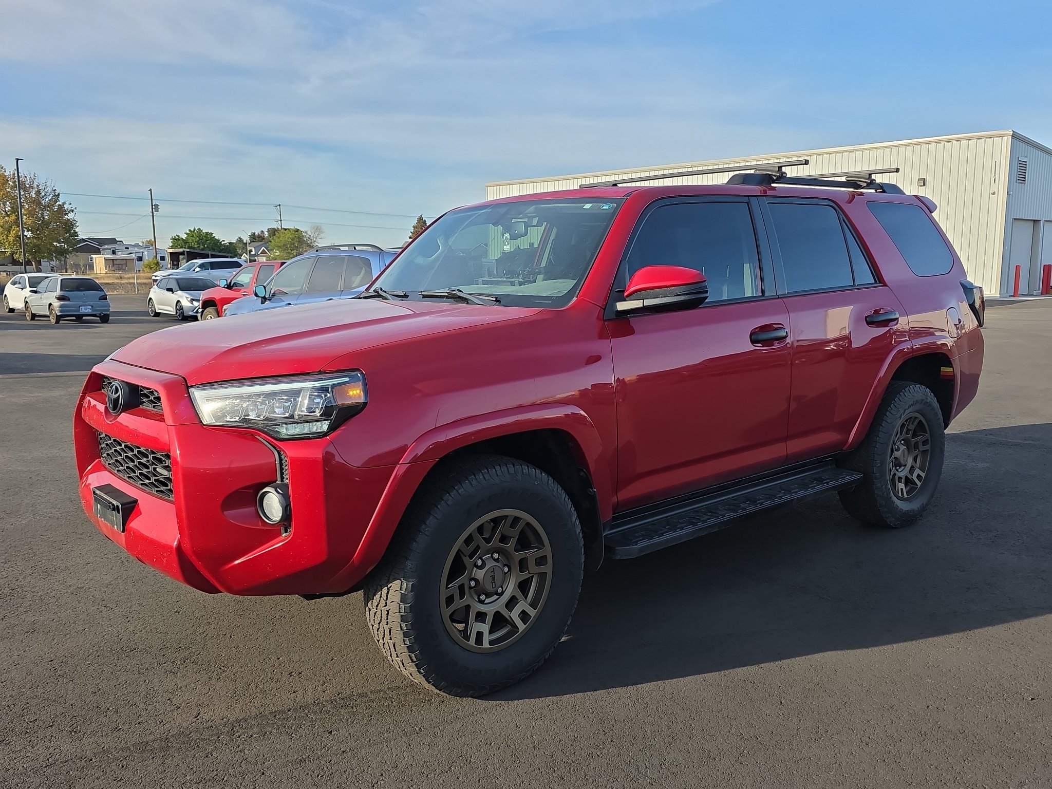 Certified 2018 Toyota 4Runner SR5 Premium AWD/4WD image 3