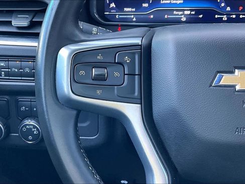 Used 2023 Chevrolet Suburban LT image 24