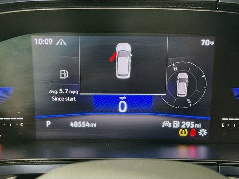 Used 2022 Volkswagen Taos SE FWD image 12