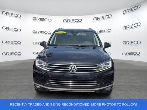 Used 2016 Volkswagen Touareg TDI AWD/4WD image 2