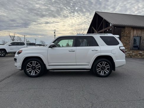 Used 2016 Toyota 4Runner Limited image 3