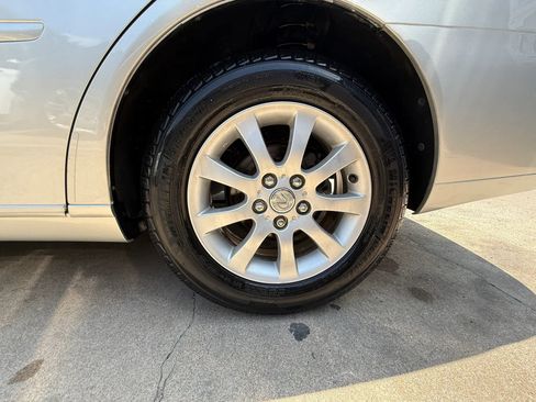 Used 2004 Lexus ES 330 FWD image 25