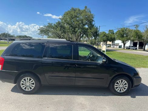 Used 2012 Kia Sedona LX FWD image 5