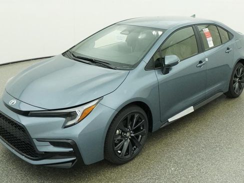 Used 2026 Toyota Corolla SE w/ SE Premium Package FWD image 33