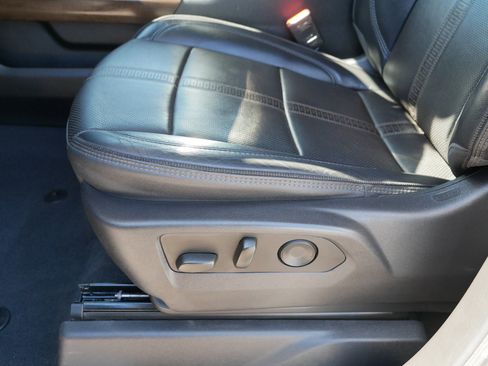 Used 2024 Chevrolet Silverado 2500 High Country w/ Technology Package image 20