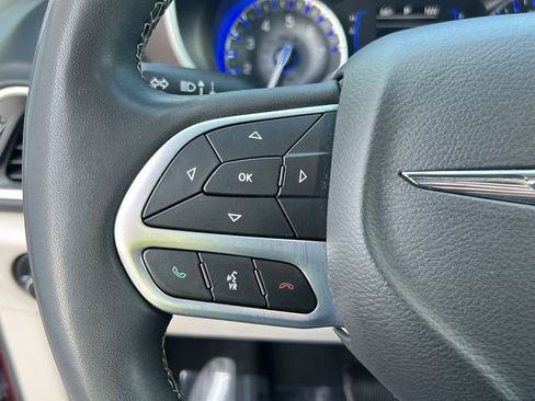 Used 2023 Chrysler Voyager LX image 22