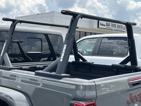 Used 2022 Jeep Gladiator Mojave w/ LED Lighting Group AWD/4WD image 11
