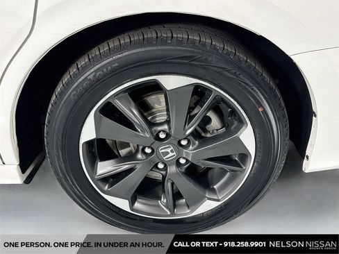 Used 2022 Honda Odyssey Elite image 34