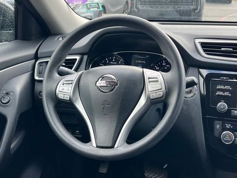 Used 2014 Nissan Rogue SV image 14