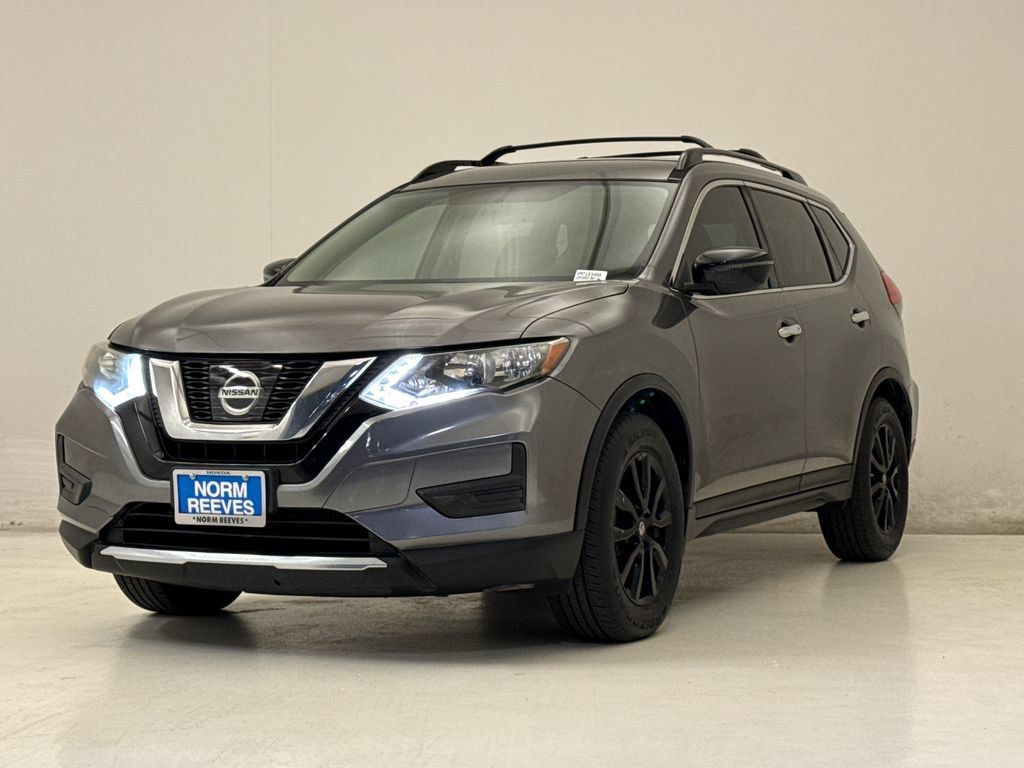 Used 2017 Nissan Rogue SV w/ Midnight Edition FWD image 2
