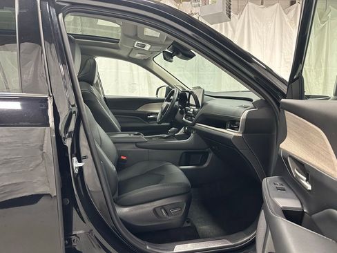 Used 2025 Toyota Grand Highlander AWD image 64