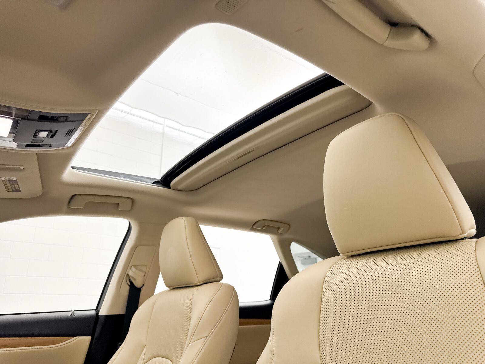 Used 2022 Lexus RX 350L FWD w/ Premium Package image 3